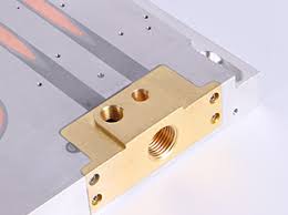 Liquid cold plate outlet